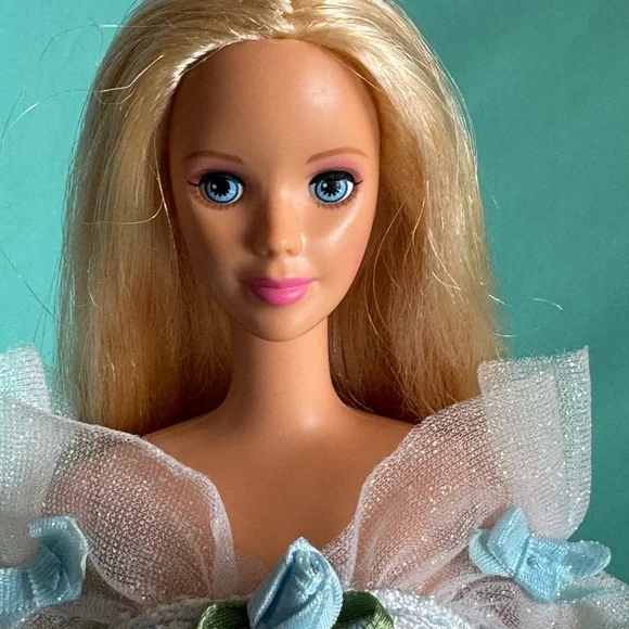 Sleeping beauty Barbie 1998 - Picture 8 of 17